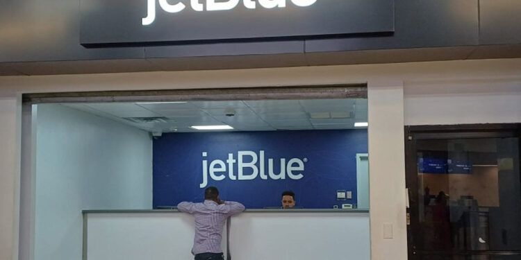 JetBlue suspende vuelos a Newark desde RD