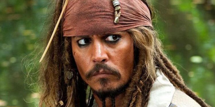 Johnny Depp negocia regresar como Jack Sparrow