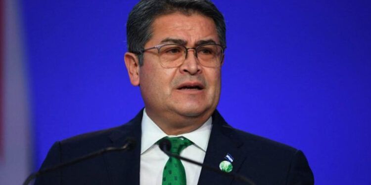 Juan Orlando Hernández regresa a Honduras tras indulto