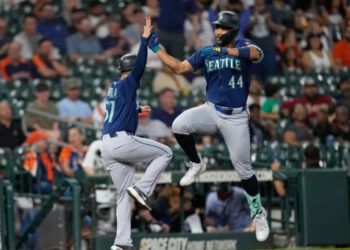 Julio Rodríguez guía triunfo de Marineros ante Astros