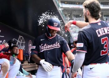 Lile jonronea y Nacionales vencen 7-1 a Rockies