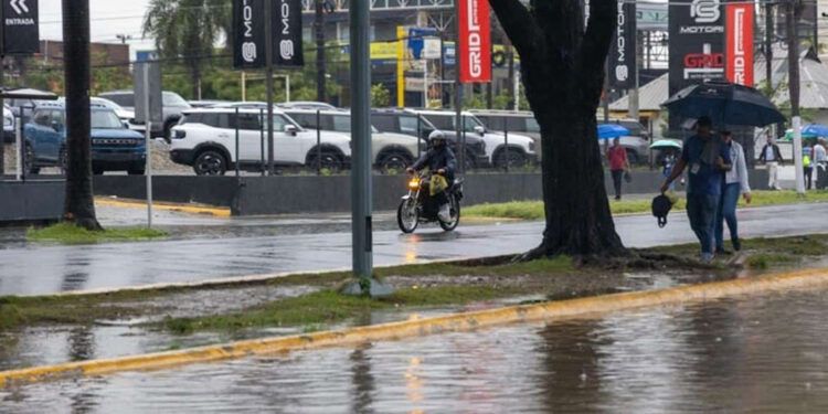 Lluvias continuarán por vaguada este martes y miércoles