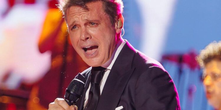 Luis Miguel recibe alta tras operación cardíaca