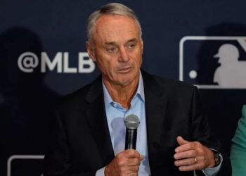 MLB propone reducir la temporada a 154 juegos en 2029