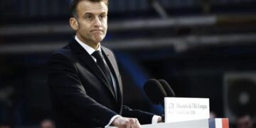 Macron rechaza peaje en el estrecho de Ormuz