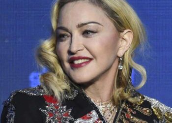 Madonna grabó con su hija una canción sanadora