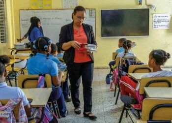 Maestros denuncian pérdida de autoridad en aulas