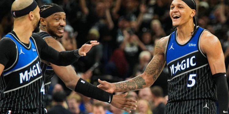 Magic vence a Pistons y toma ventaja en la serie