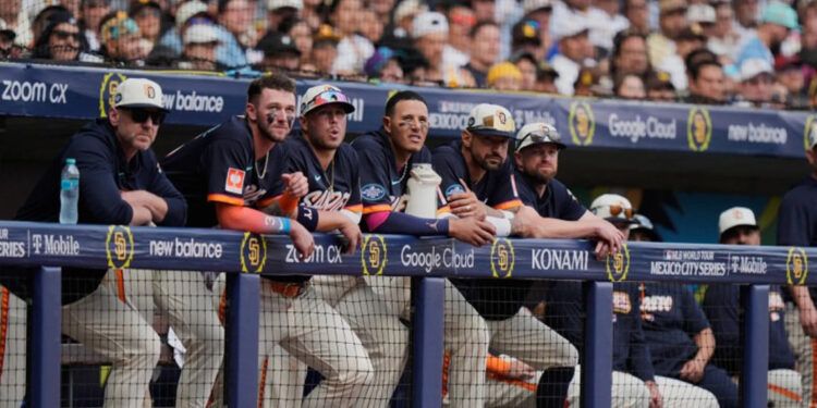 Manny Machado pega dos jonrones en derrota de San Diego