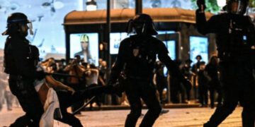 Más de 300 detenidos por festejos del PSG en Francia