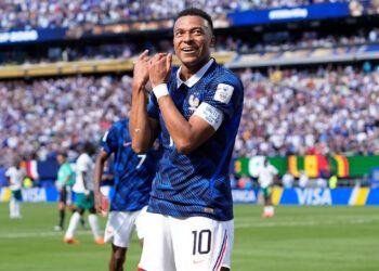 Mbappé guía a Francia ante Senegal en el Mundial
