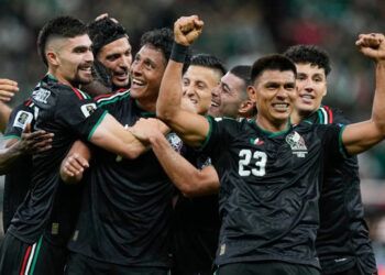 México avanza a la fase eliminatoria