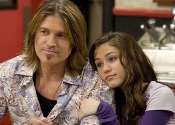 Miley Cyrus agradece a su padre en Hollywood