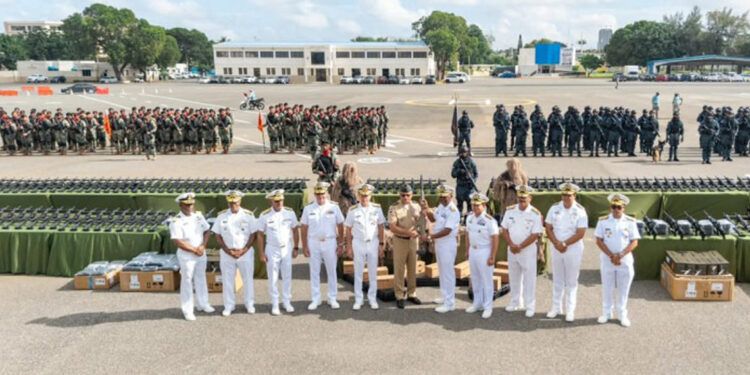 Ministerio de Defensa fortalece Armada y Fuerza Aérea