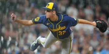 Misiorowski impone marca y Milwaukee vence a Rockies