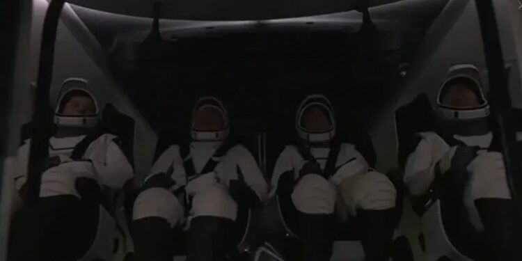 NASA prepara evacuación en la EEI por fuga de aire