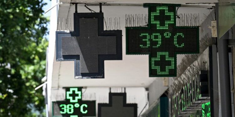 Ola de calor golpea hospitales en Europa