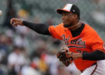 Orioles vencen a Yankees y se llevan la serie