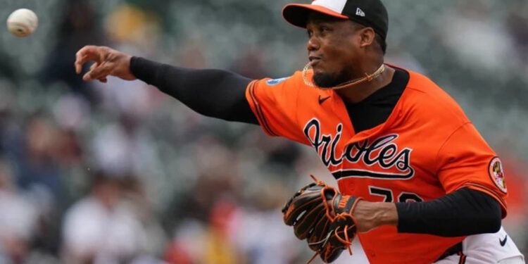 Orioles vencen a Yankees y se llevan la serie