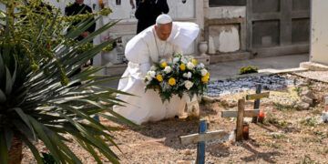 Papa pide proteger a los migrantes en Europa