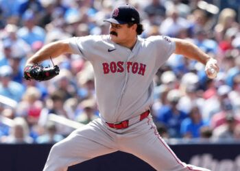 Payton Tolle brilla y Boston blanquea a Toronto