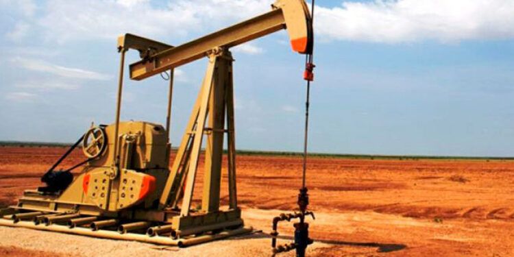 Petróleo de Texas cae tras reapertura de Ormuz
