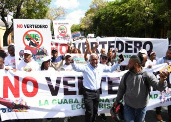 Piden a Abinader frenar vertedero en La Cuaba