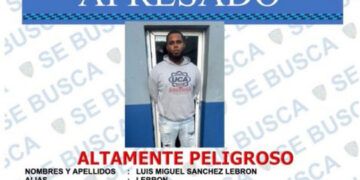Policía apresa a dos hombres por robo agravado en Santiago