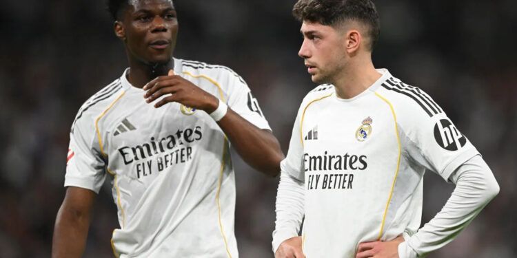 Real Madrid multa a Valverde y Tchouaméni