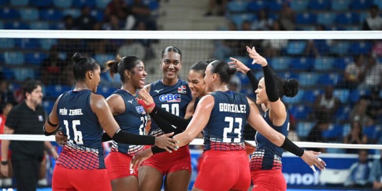 Reinas del Caribe vencen a Cuba y rozan las semifinales