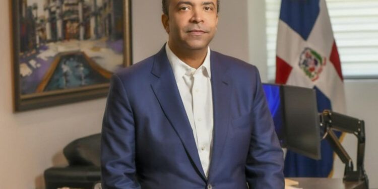 Samuel Pereyra demanda a Carlos Rubio