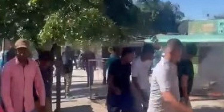 San Juan paraliza labores por rechazo a minería