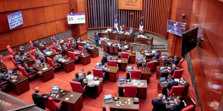 Senado recibe proyecto de reforma fiscal