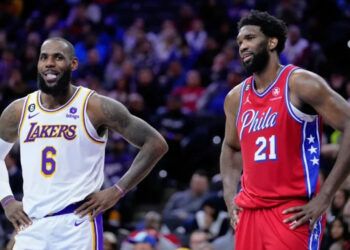 Sixers celebran la llegada de LeBron James