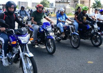 Solo 2 % de motoristas del DN usa retrovisores