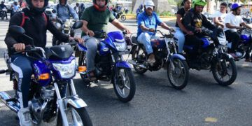Solo 2 % de motoristas del DN usa retrovisores