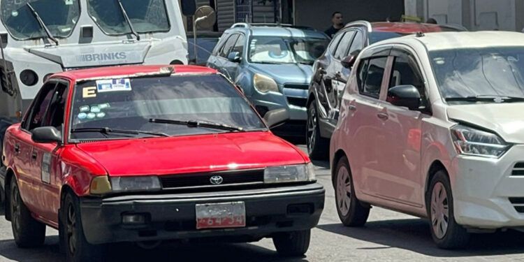 Suspenden alza del pasaje en Santiago tras acuerdo