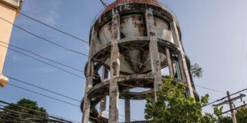 Tanque de agua en Villa Juana preocupa a residentes