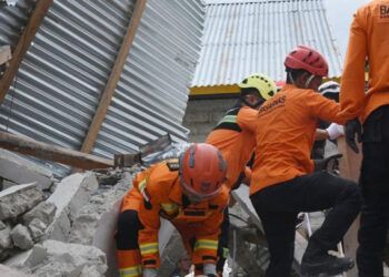 Terremoto en Indonesia de magnitud 5,9 sacude Sumba