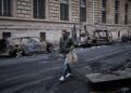 Toques de queda en Francia tras disturbios y saqueos