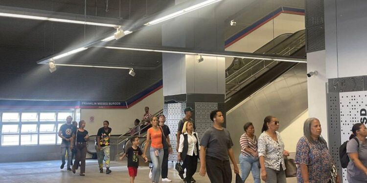 Transfer en Línea 2C del Metro causa quejas