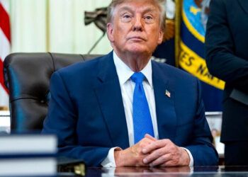 Trump retira fondos para transición de género en menores