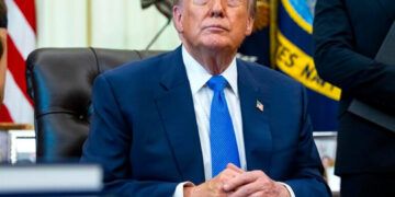 Trump retira fondos para transición de género en menores