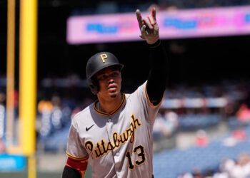 Valdez y Rodríguez impulsan triunfo de Piratas ante Filis