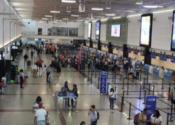 Venezolanos buscan ruta alterna desde RD hacia su país