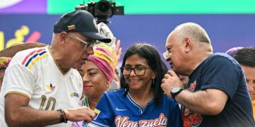Venezuela sube ingreso mínimo integral a US$240