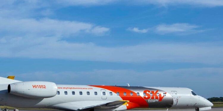 Vuelo de SKYhigh Dominicana regresa al AILA