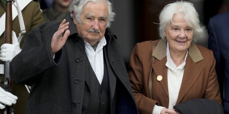 A José Mujica le colocarán un stent en el esófago este viernes