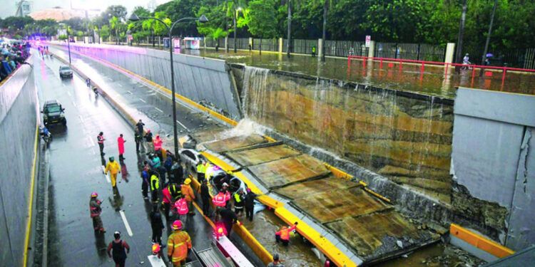 A un año del derrumbe en el desnivel de la 27