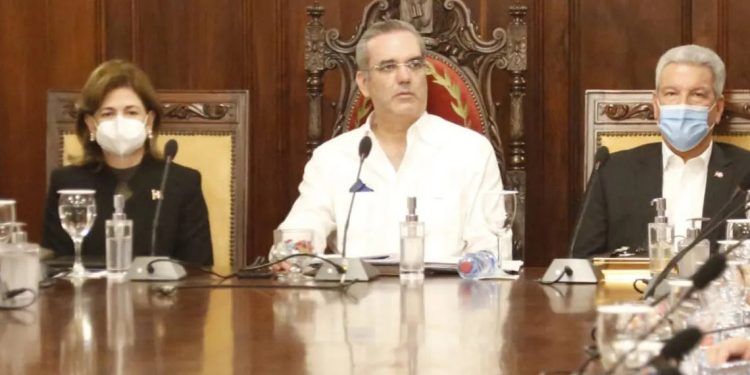 Abinader afina estrategias electorales a días de los comicios en RD